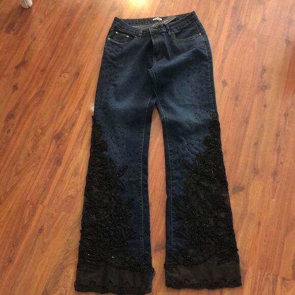 NWT Style Y2K Flare, bottom, jeans with lace and beading stretch. Size 6. ￼ - Picture 1 of 7